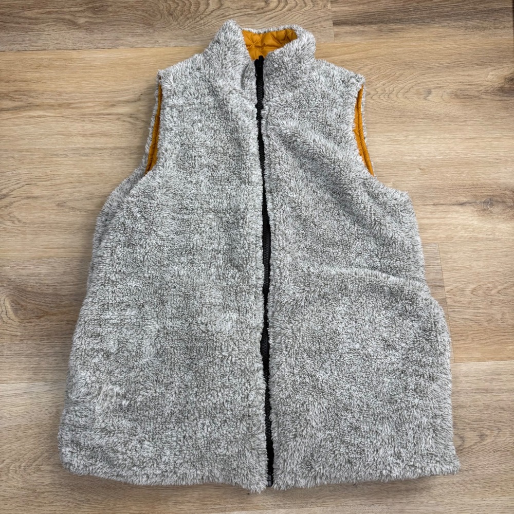 Simply Southern Yellow/Gray Reversible Sherpa Puffer Vest Women Small Chest 36"
